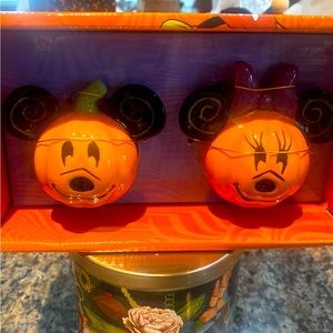 Disney Halloween Mickey & Minnie New Salt & Pepper Shakers. Hostess gift!